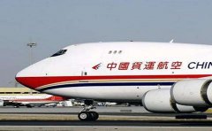 香港某機(jī)械設(shè)備公司的莊先生：東航空運(yùn)出口大型配件很